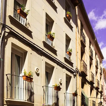 Apartamentos Roseta En Calahorra Exterior photo